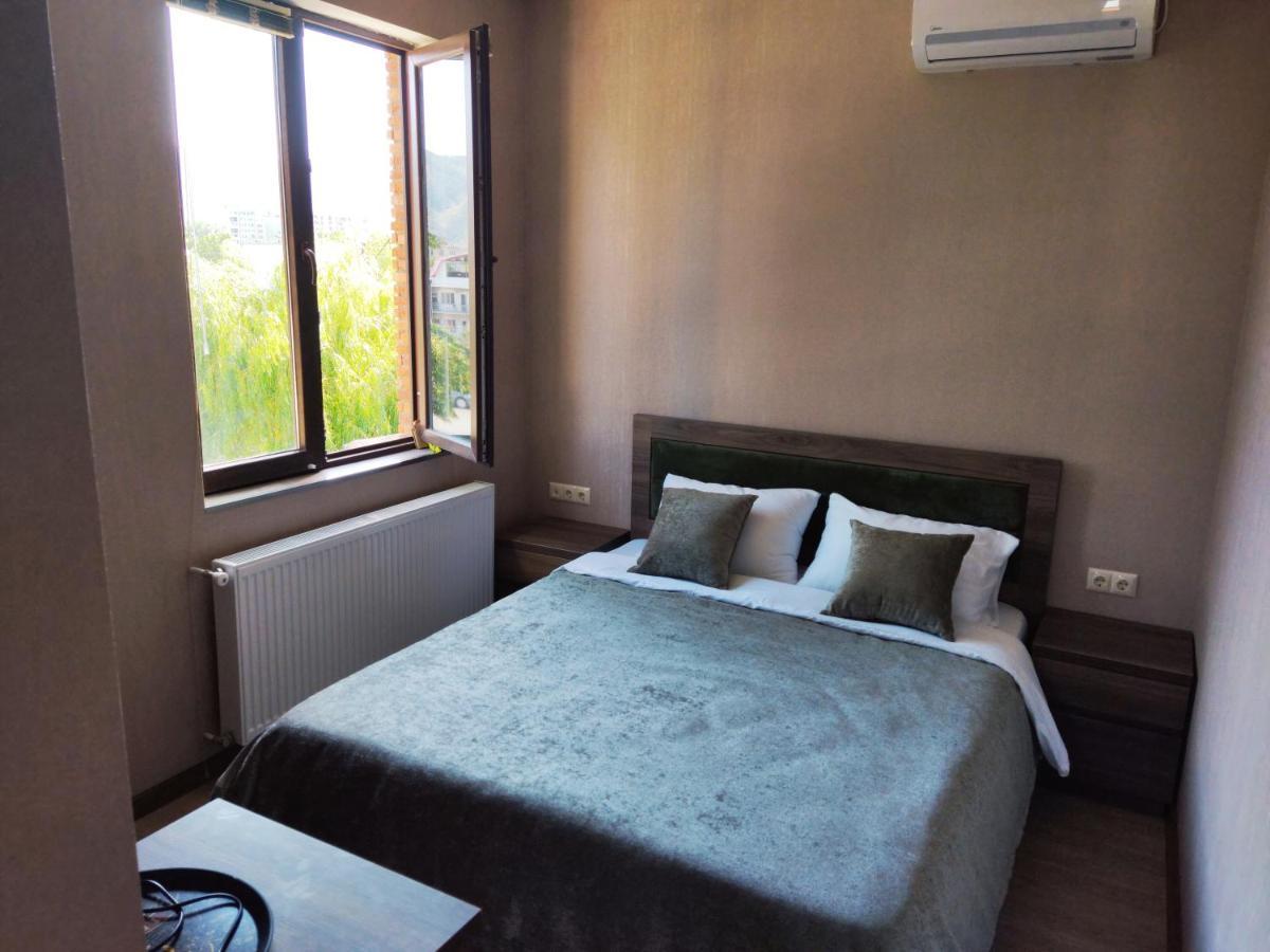 Guest House Spartak Tbilisi Exteriör bild