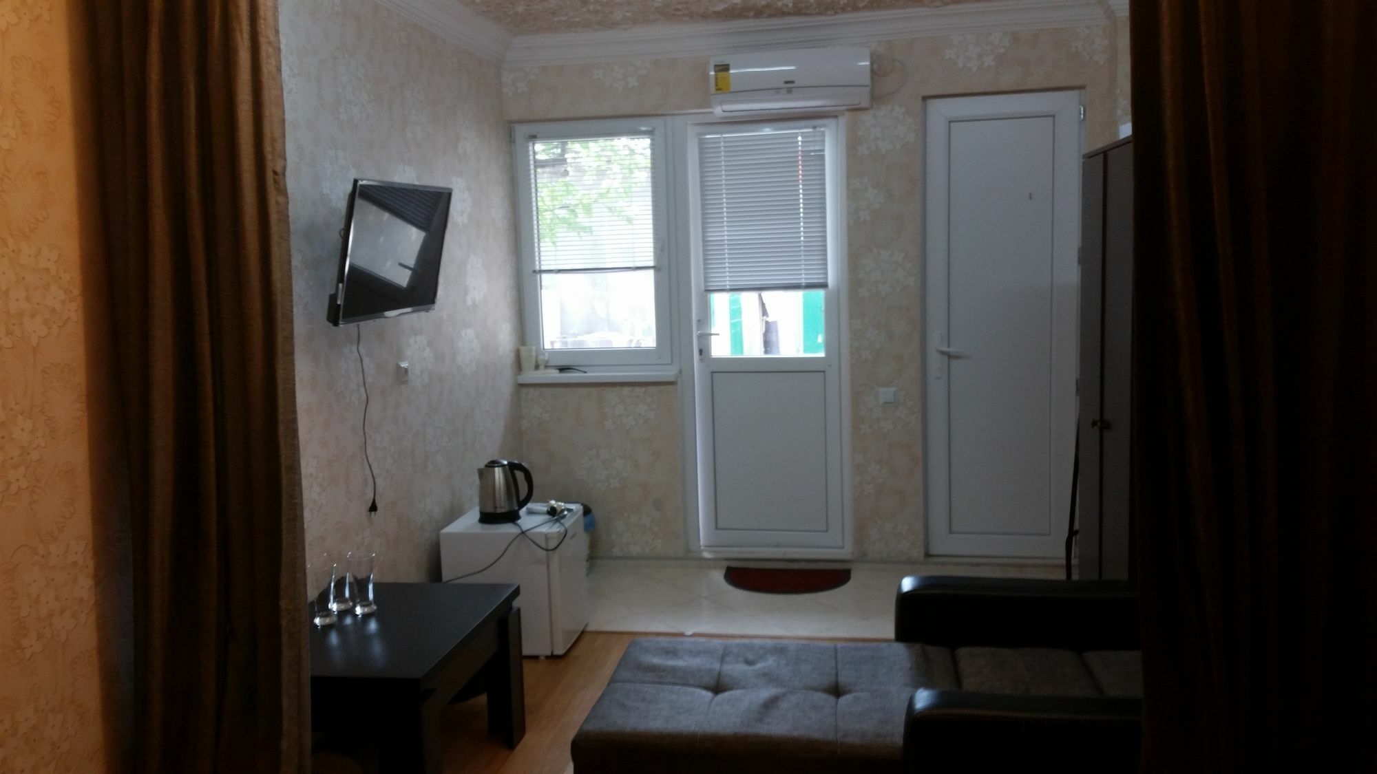 Guest House Spartak Tbilisi Exteriör bild